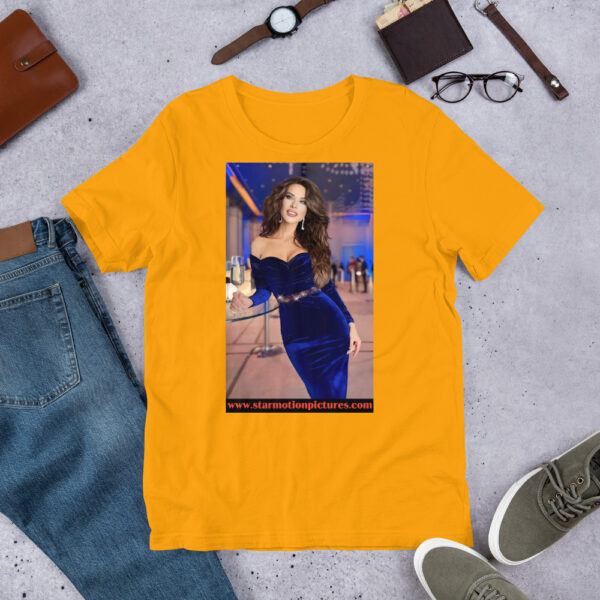 Super Model: Victoria Sayers Unisex T-Shirt - Image 5