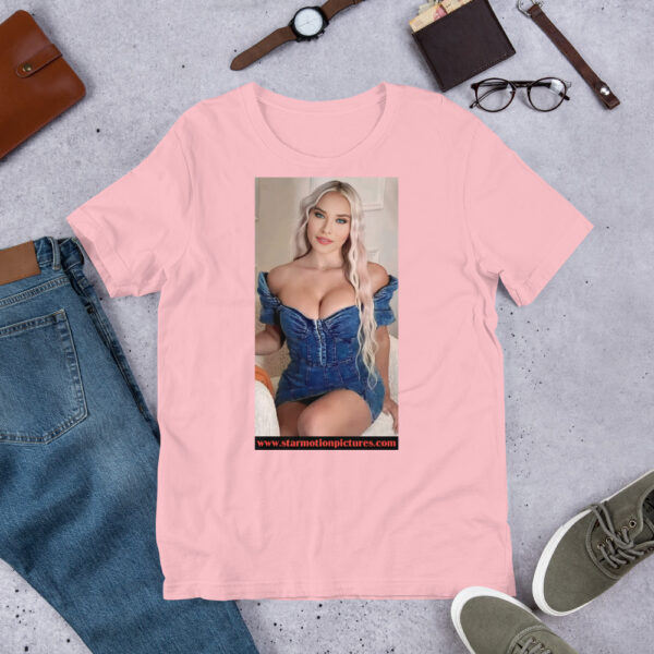 Super Model: Victoria Sayers Unisex T-Shirt - Image 5