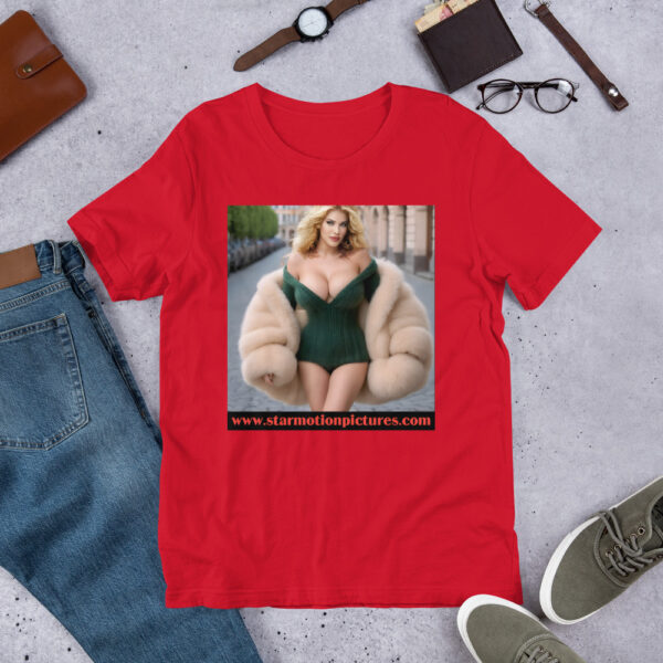 Super Model: Victoria Sayers Unisex T-Shirt - Image 3