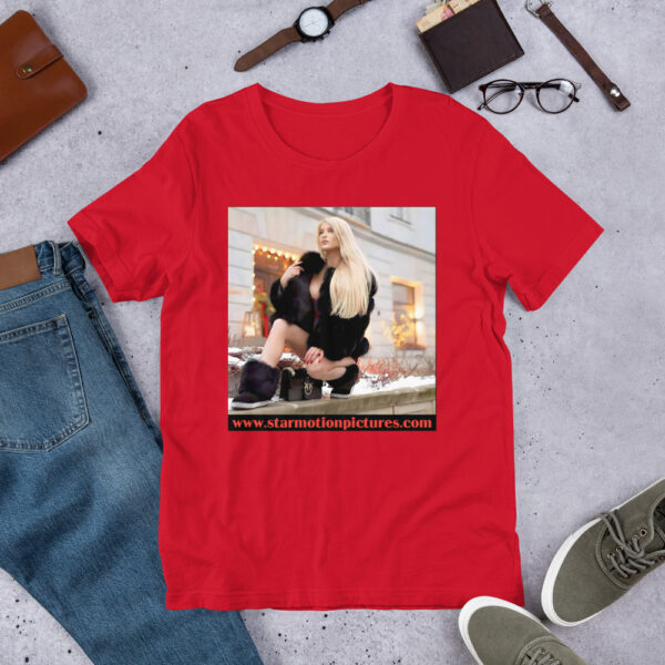 Super Model: Victoria Sayers Unisex T-Shirt - Image 3