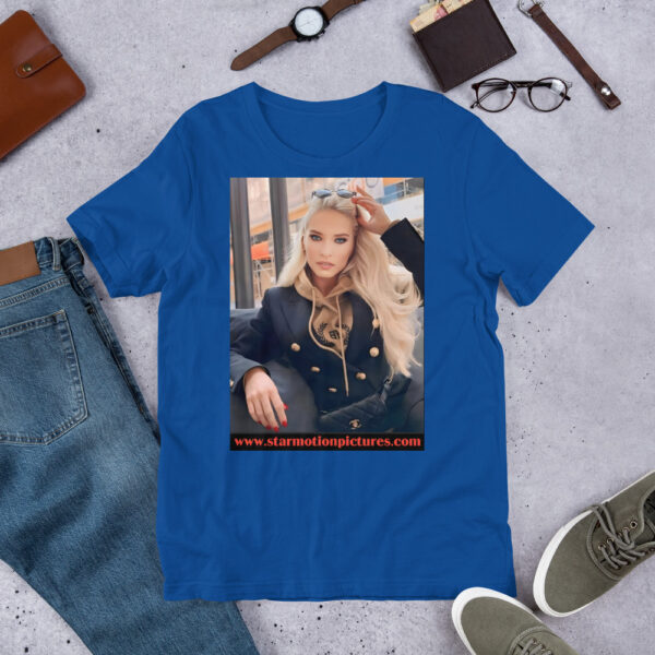 Super Model: Victoria Sayers Unisex T-Shirt - Image 4