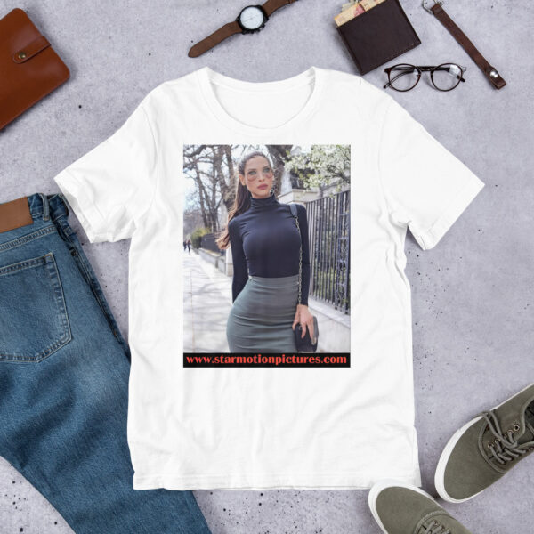 Super Model: Victoria Sayers Unisex T-Shirt - Image 7